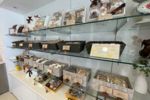 パティスリーシュクレサレの店内