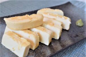 キッチンカーのクリームチーズの味噌漬け