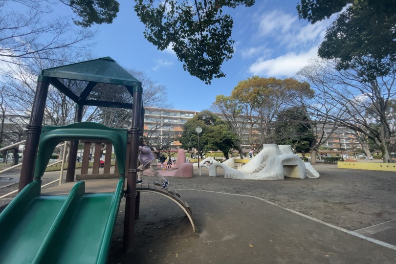 薬円台公園の遊具